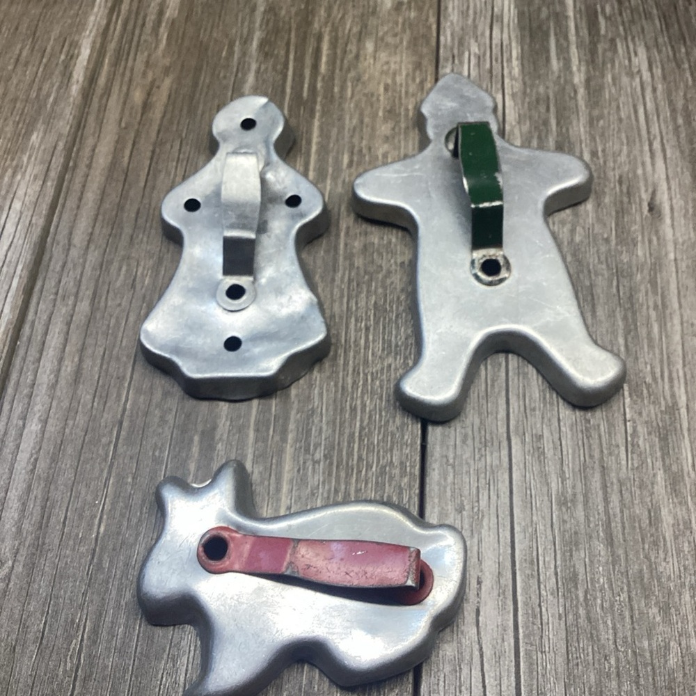 Lot of 3 Vintage Assorted Metal Cookie Cutters with Handles. Gingerbread & Bunny
